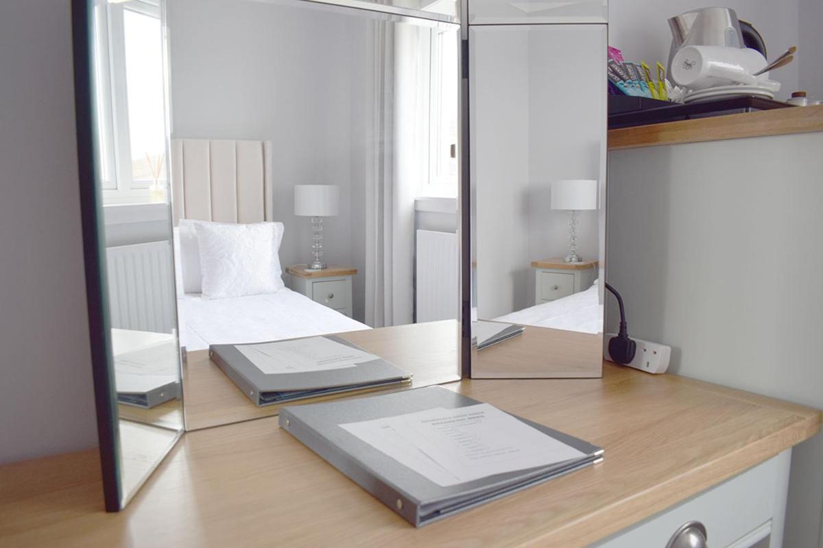 Leverburgh Grimisdale Guest House מראה חיצוני תמונה